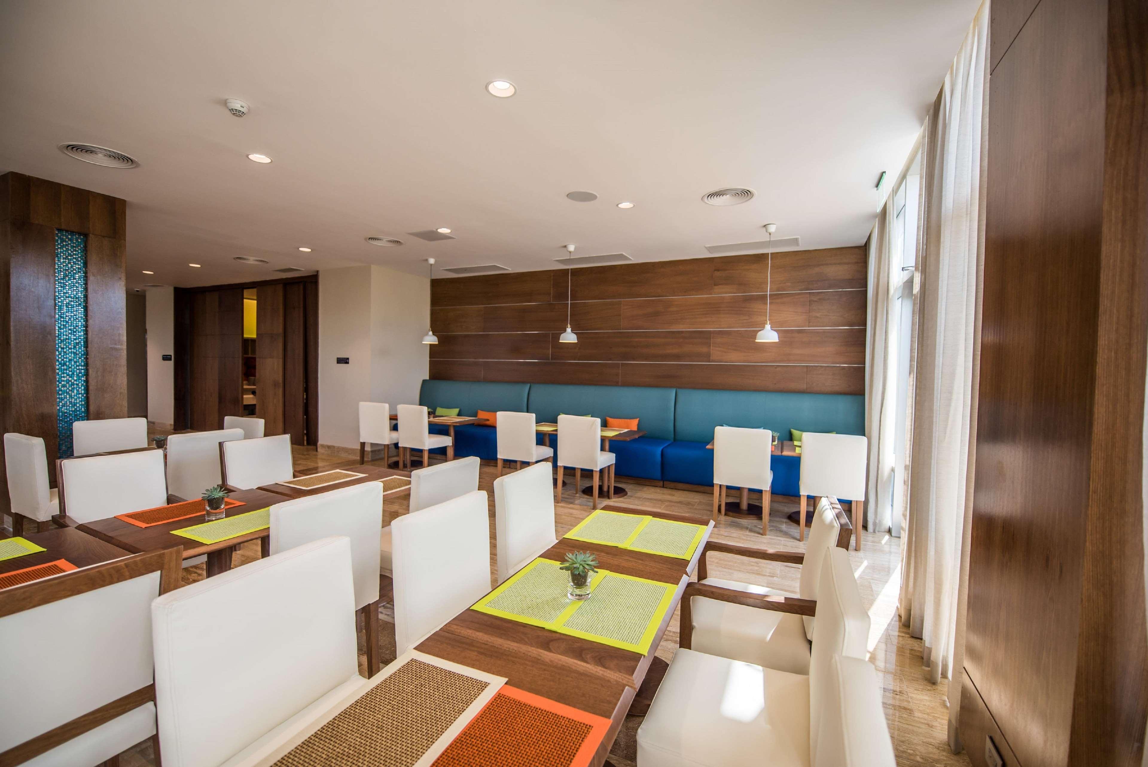 Hotel Hampton By Hilton Santo Domingo Airport Boca Chica Exterior foto