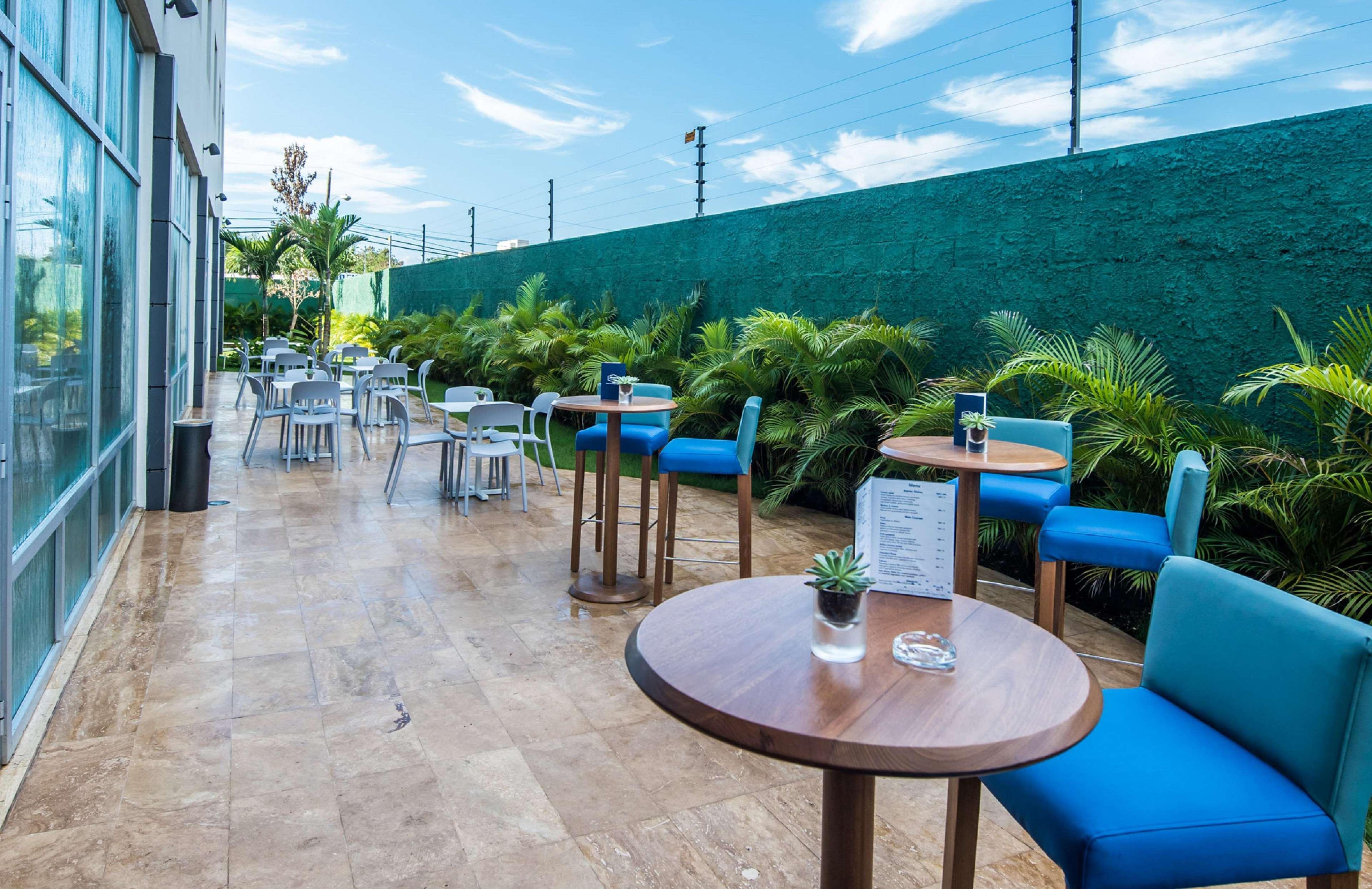 Hotel Hampton By Hilton Santo Domingo Airport Boca Chica Exterior foto