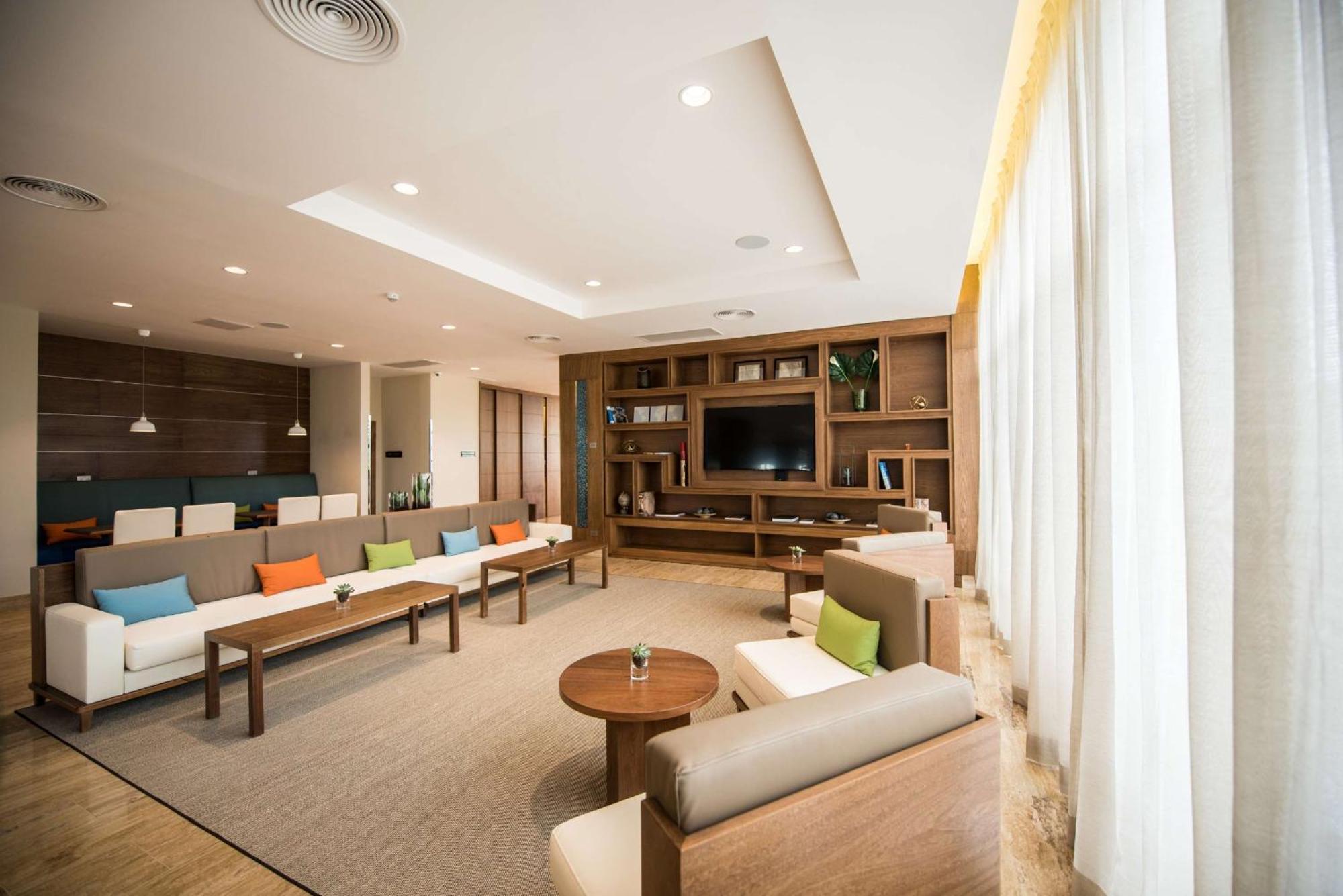Hotel Hampton By Hilton Santo Domingo Airport Boca Chica Exterior foto
