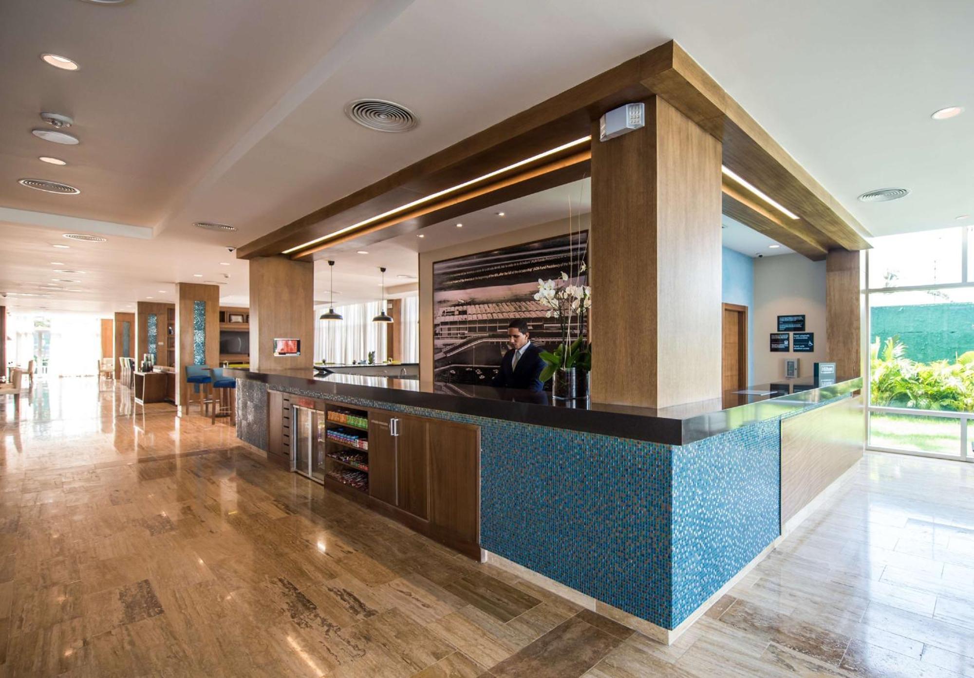 Hotel Hampton By Hilton Santo Domingo Airport Boca Chica Exterior foto